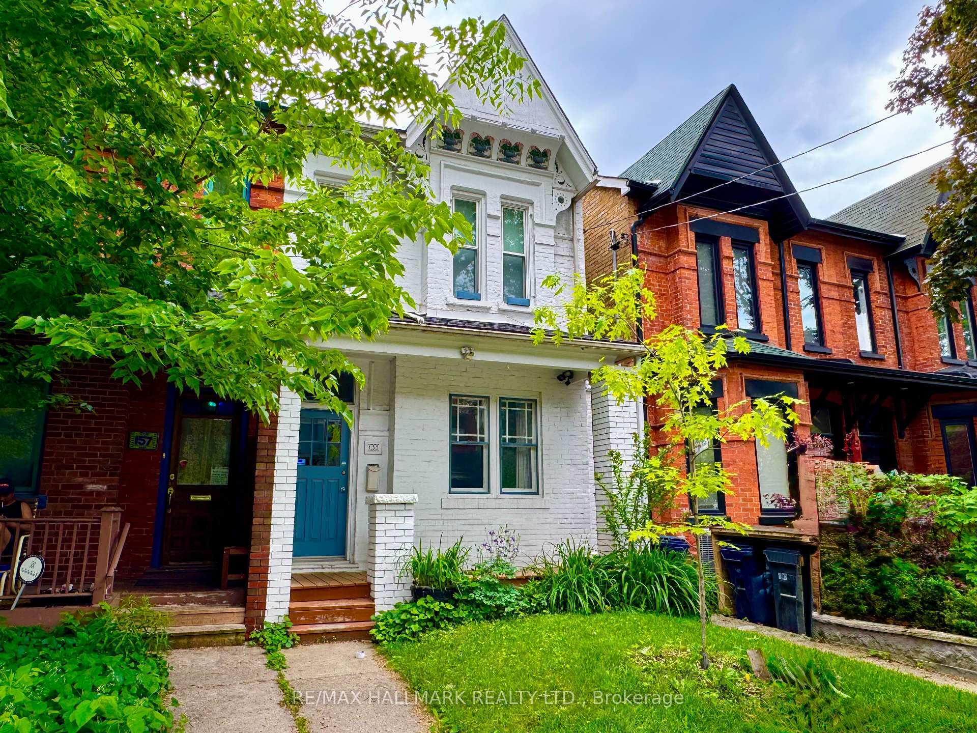 Property Photo: 155 Major Street ON M5S 2K9