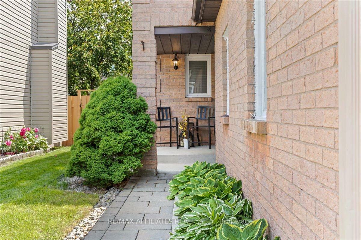 Property Photo: 300 Sylvie Terrace ON K1E 3M2