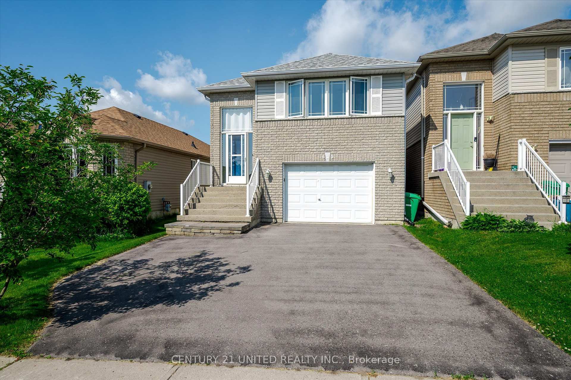 Property Photo: 610 Clancy Crescent ON K9K 2S2