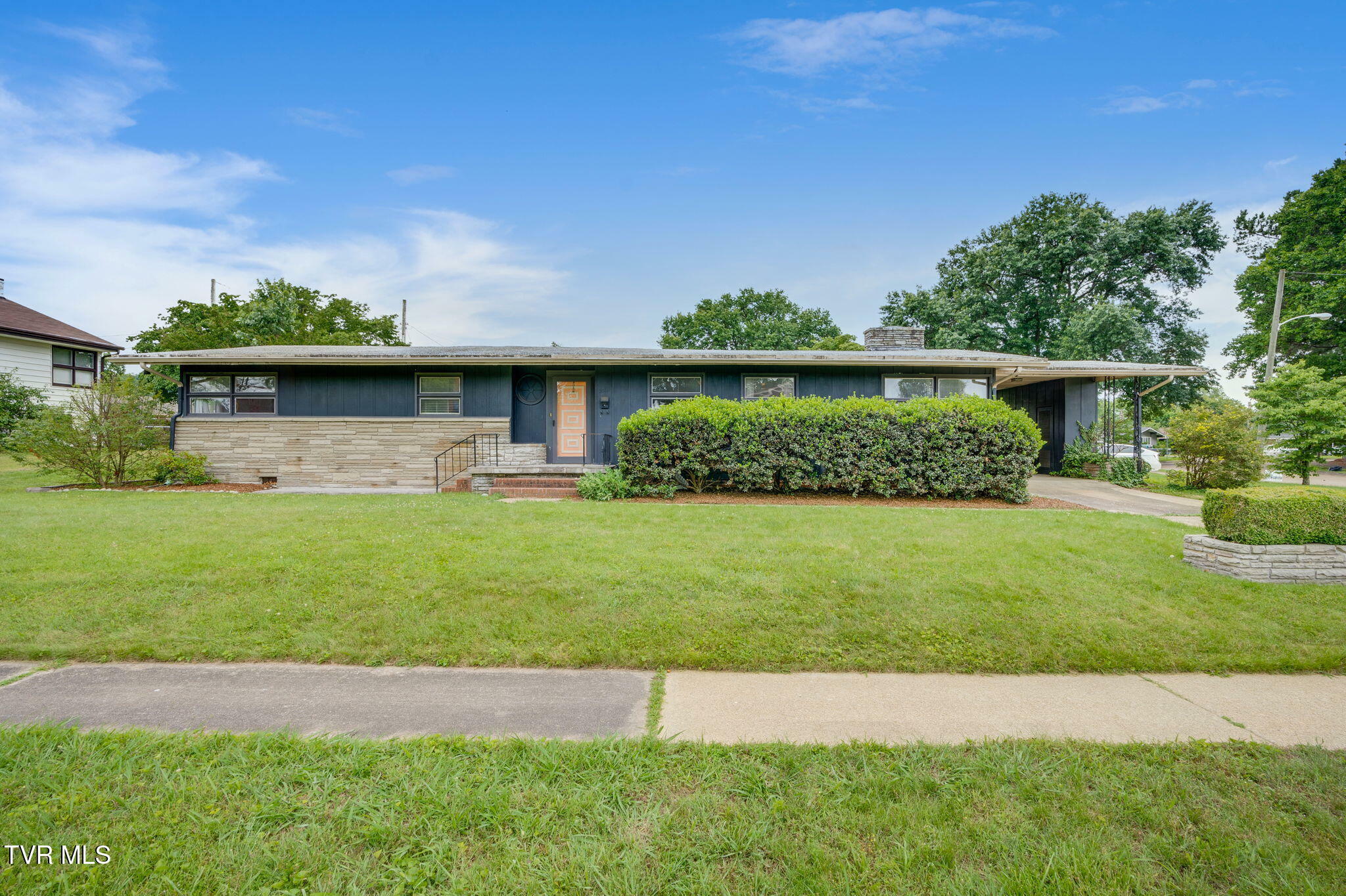 Property Photo: 2011 Bruce Street TN 37664