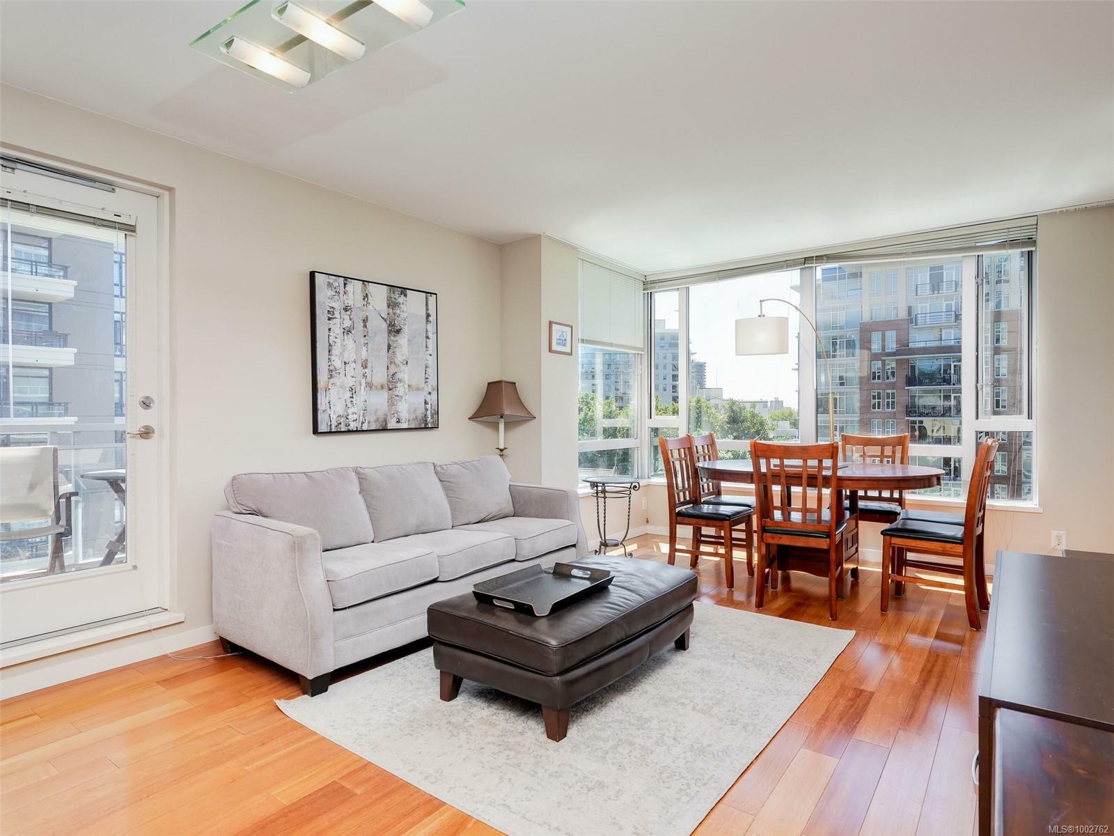 Property Photo: 751 Fairfield Rd 608 BC V8W 4A4