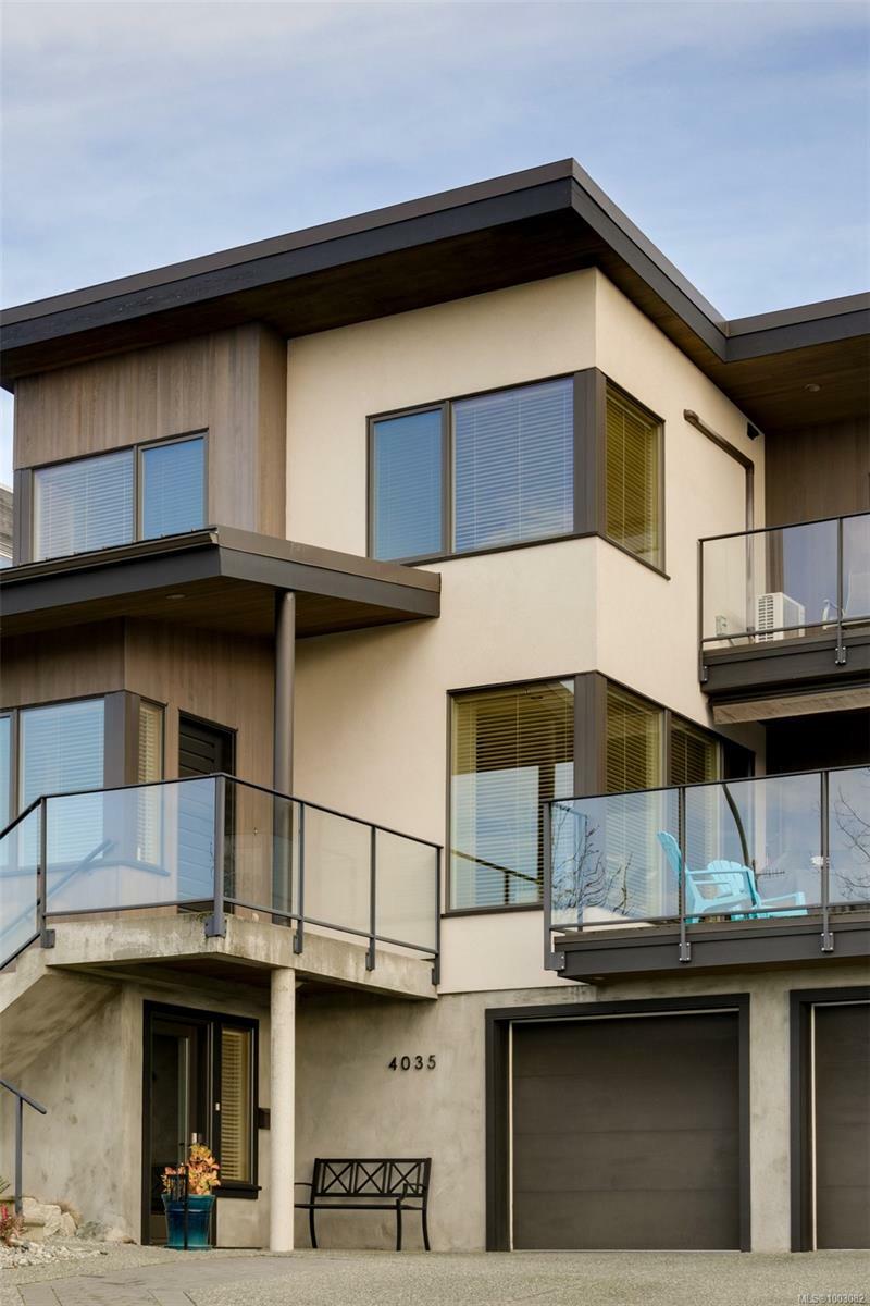 Property Photo: 4035 Rainbow St BC V8X 2A8
