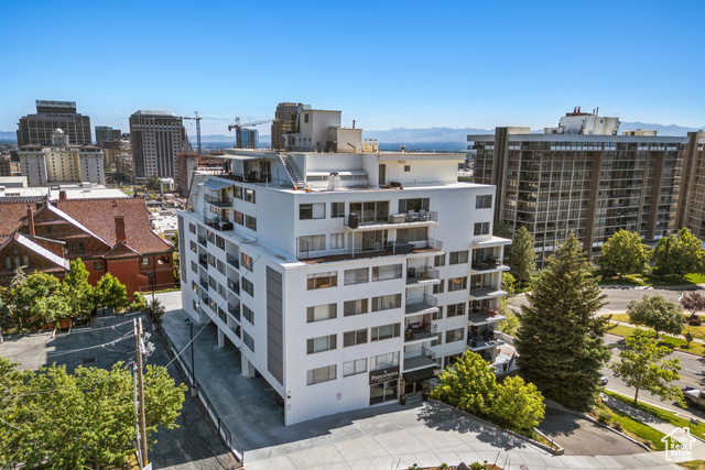 Property Photo: 8 E Hillside Ave 304 UT 84103
