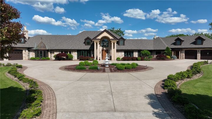 Property Photo: 7 Shepherds Lane PA 15330
