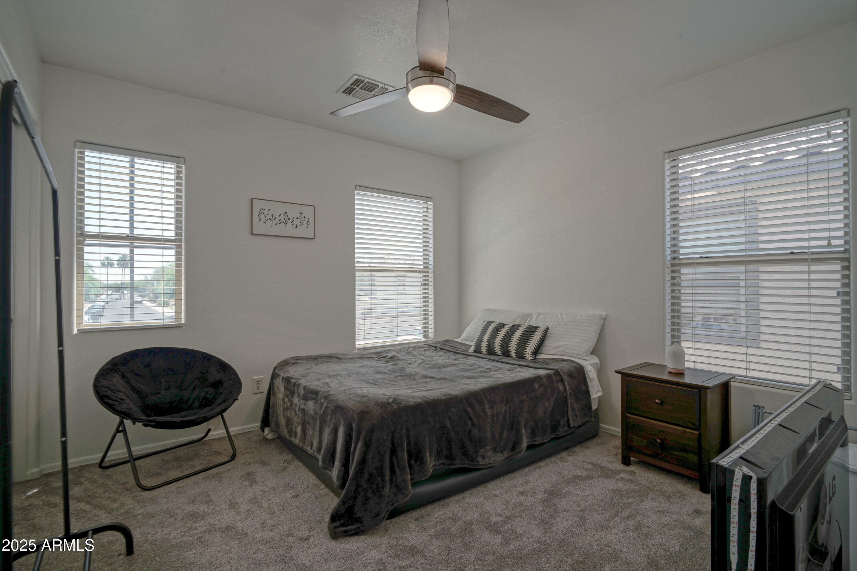 Property Photo: 7712 S 64th Lane AZ 85339