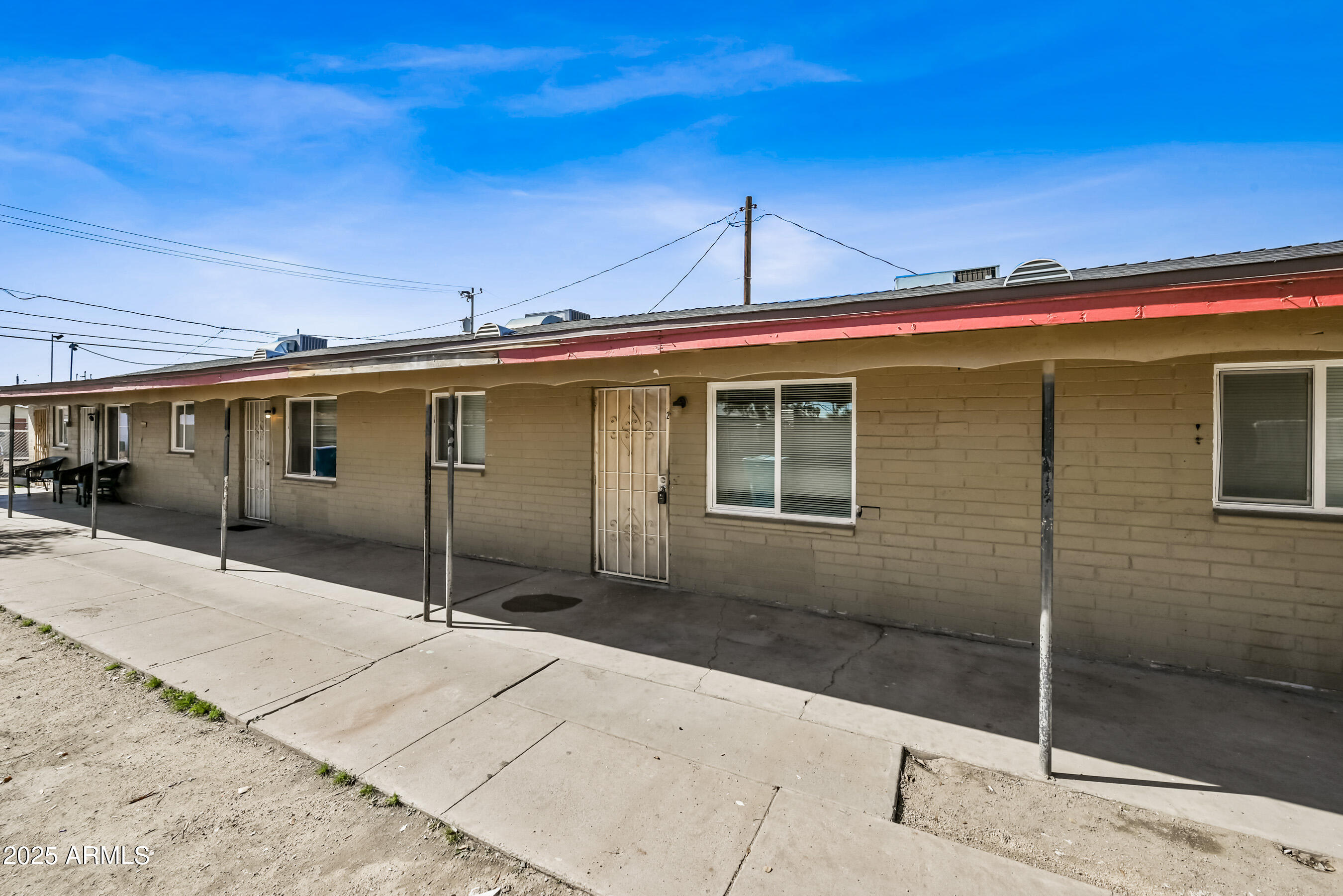 Property Photo:  2237 E Taylor Street  AZ 85006 