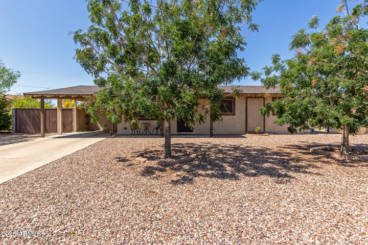 Property Photo: 538 E Estevan Avenue AZ 85119