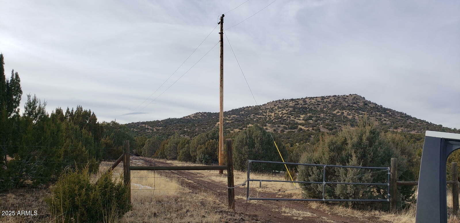 Property Photo: 43 N County Road N3209 Road 29 AZ 85924