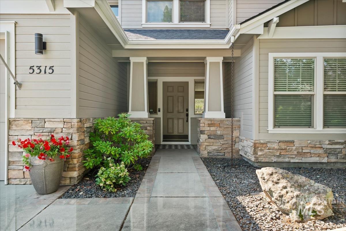 Property Photo: 5315 N Red Hills Pl ID 83646