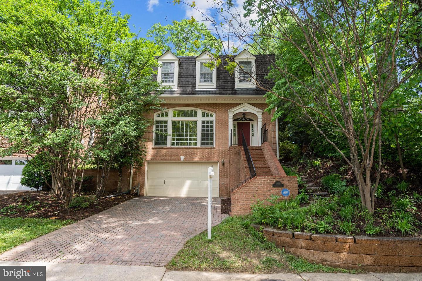 Property Photo: 3929 Vacation Lane VA 22207