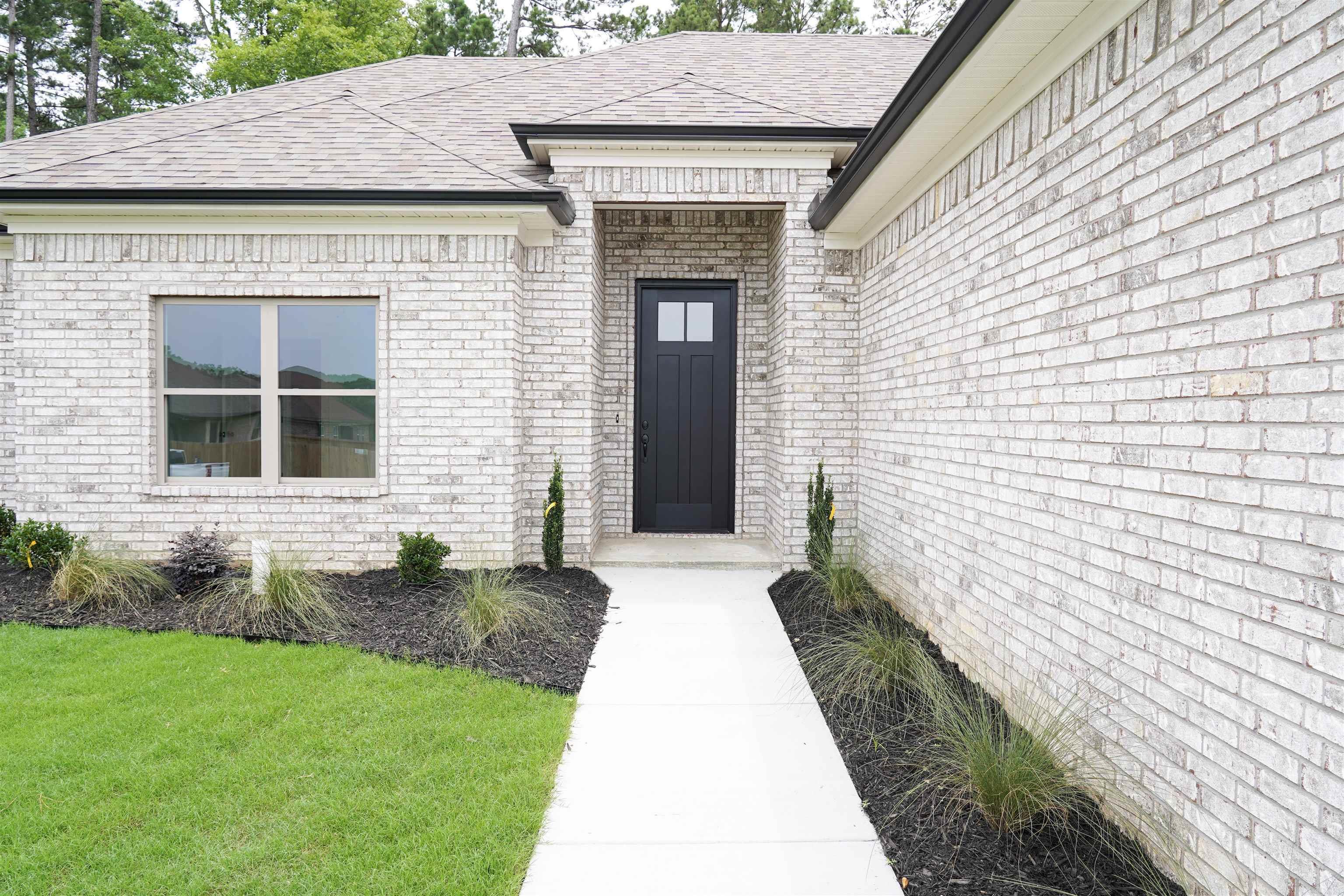 Property Photo: 4013 Springwood Circle AR 72022