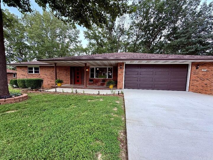 Property Photo: 1711 Lonoke Road AR 72653