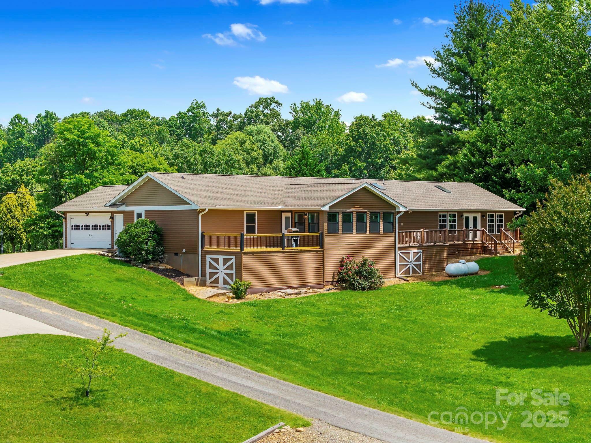 Property Photo: 1330 Alexander Road NC 28748