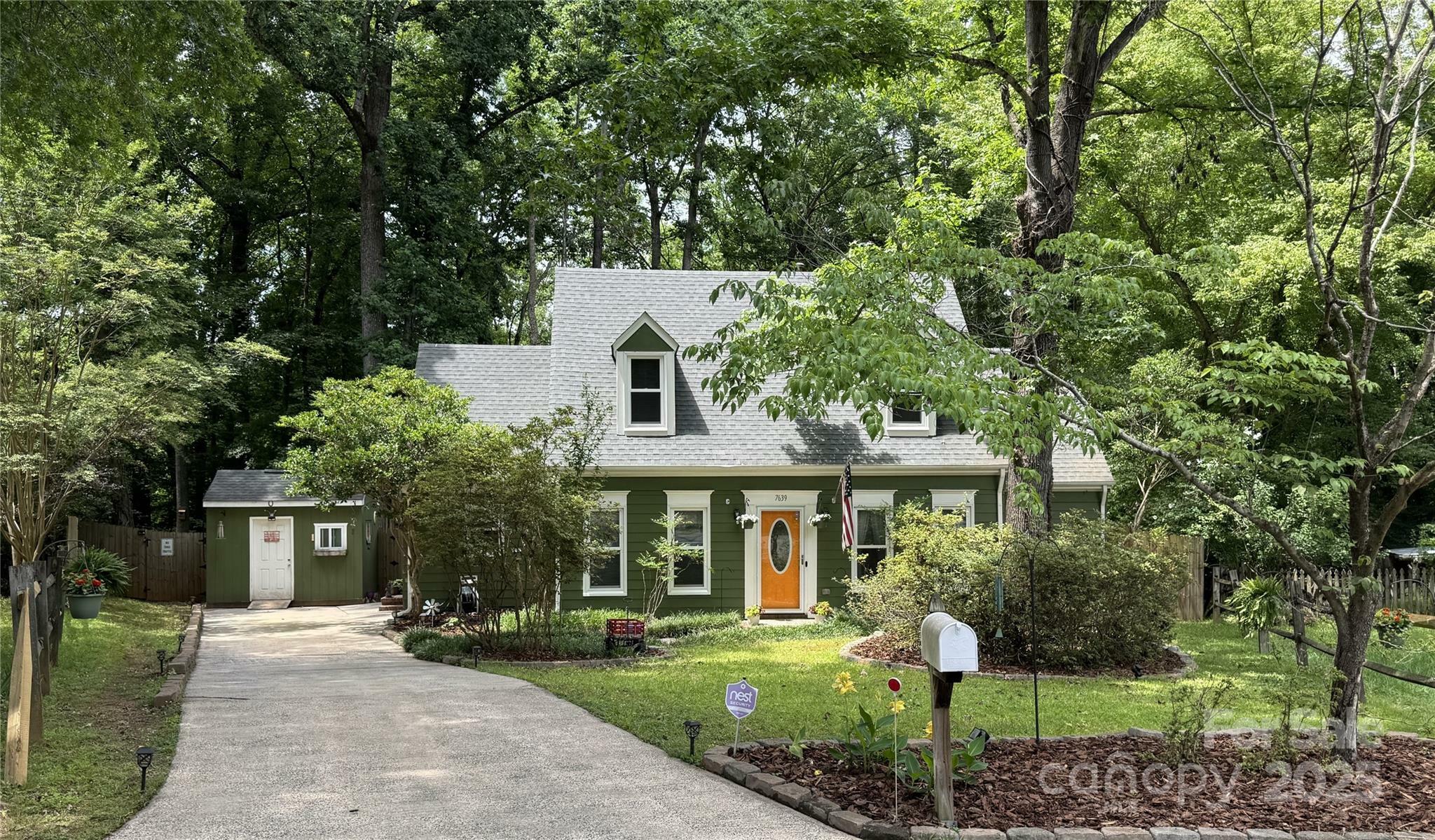 7639 Winterset Drive  Charlotte NC 28270 photo