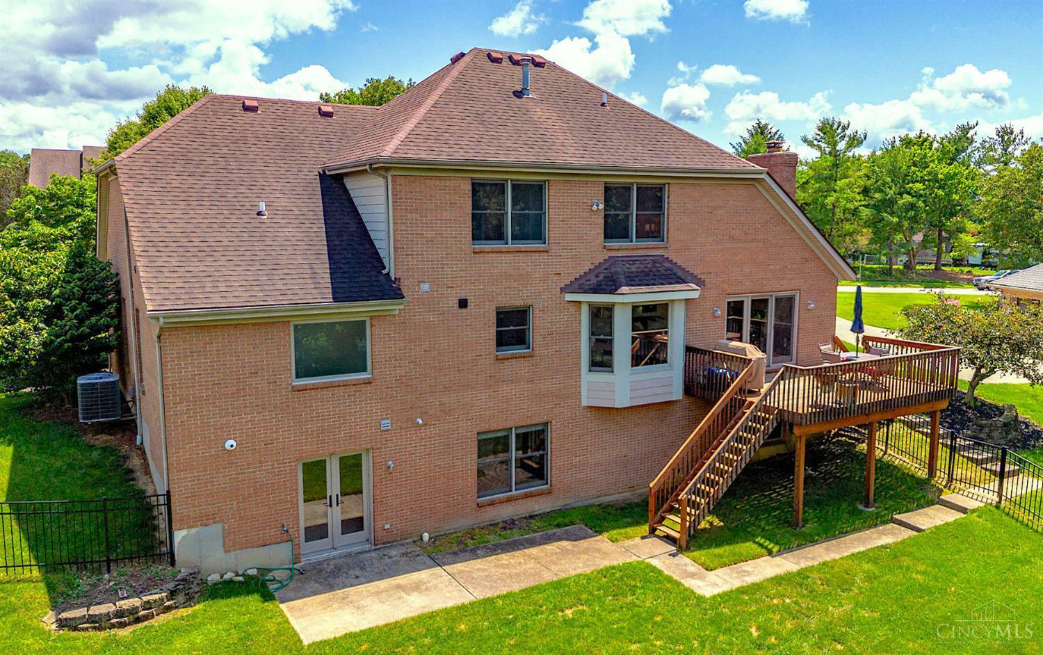 Property Photo: 6236 Ashbourne Place OH 45233