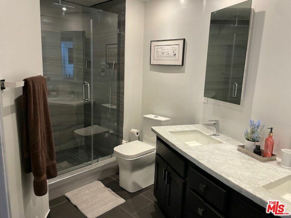 Property Photo: 2260 N Cahuenga Blvd CA 90068