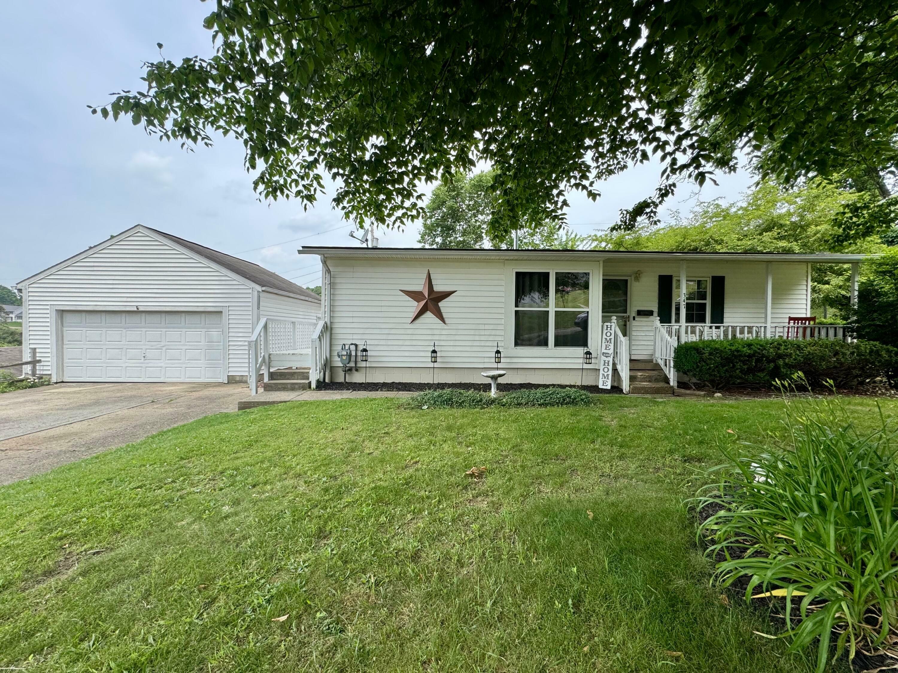 347 Leonard Drive  Lancaster OH 43130 photo