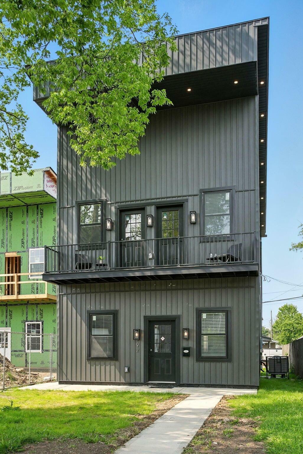 Property Photo: 92 E Innis Avenue OH 43207