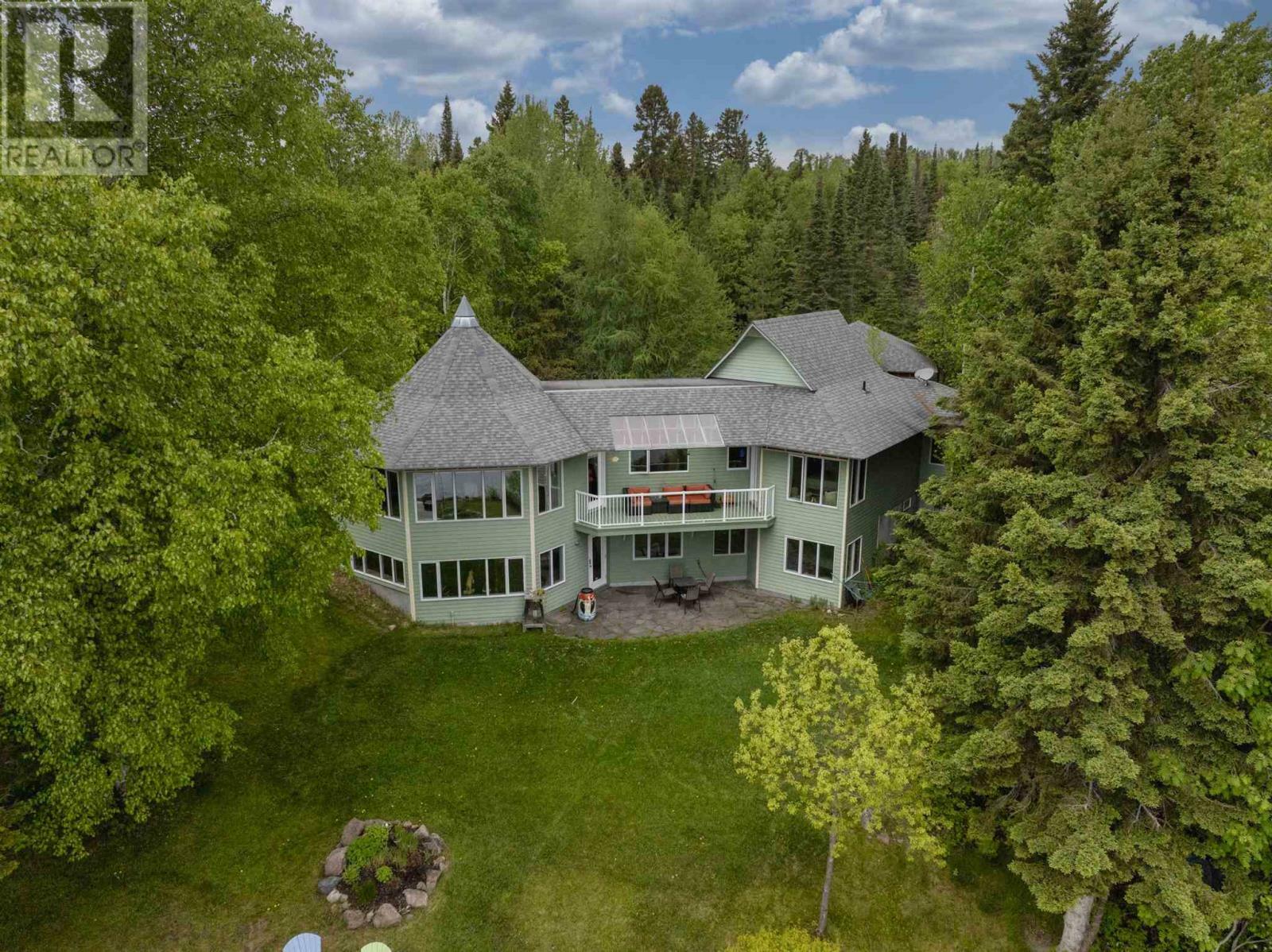 Property Photo: 1625 Coral Bay Dr ON P7A 0G4