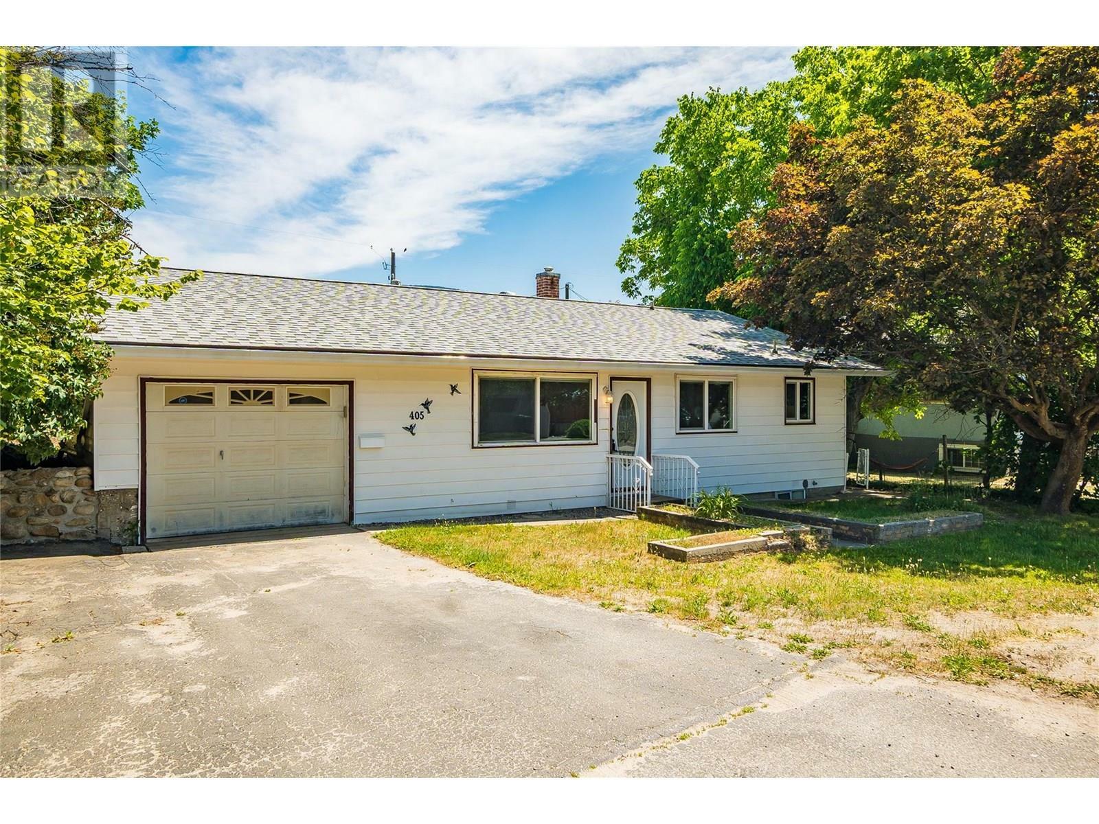 Property Photo: 405 10th Avenue BC V1N 1K5