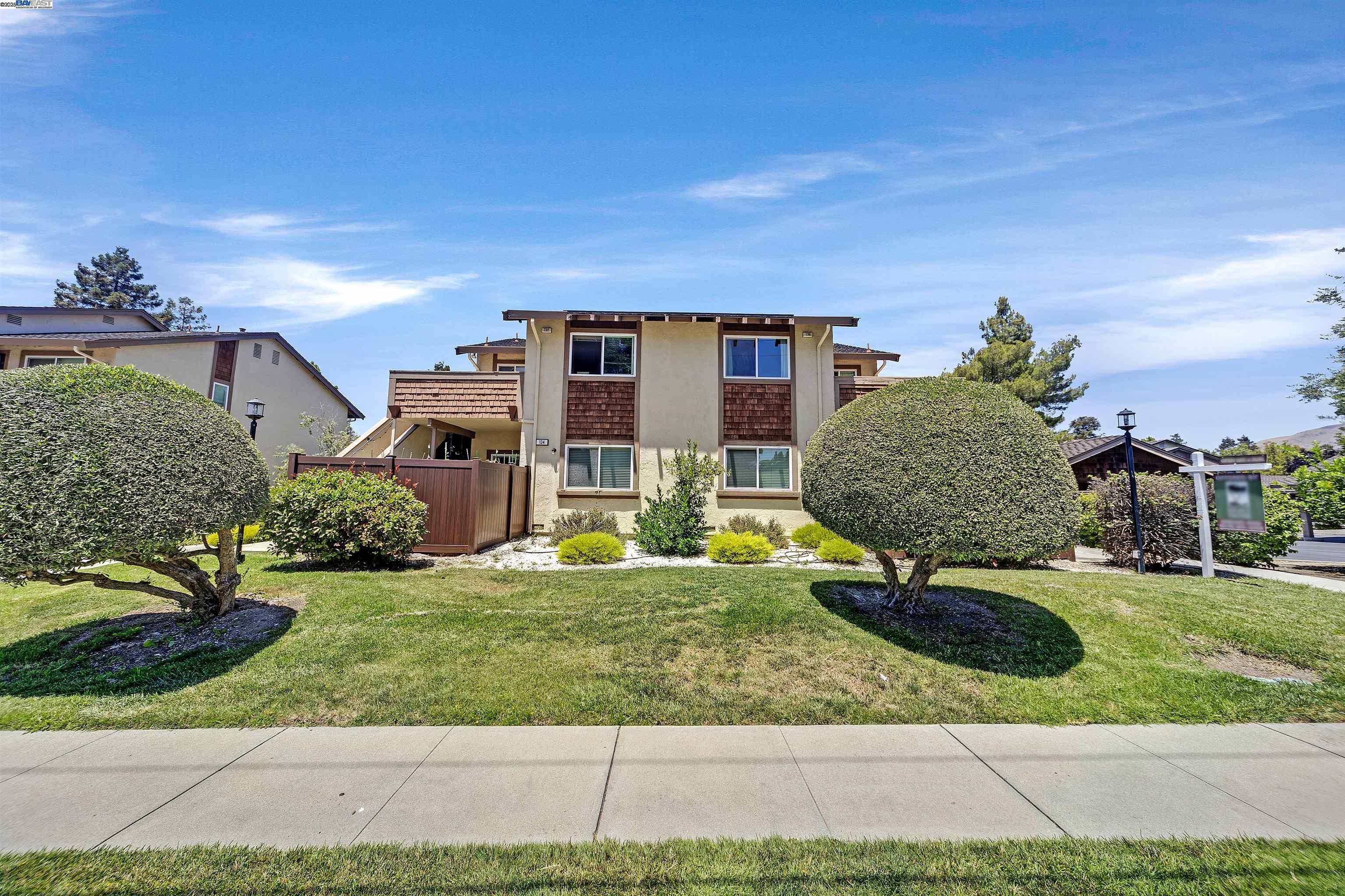 Property Photo: 136 Hackamore Ln CA 94539