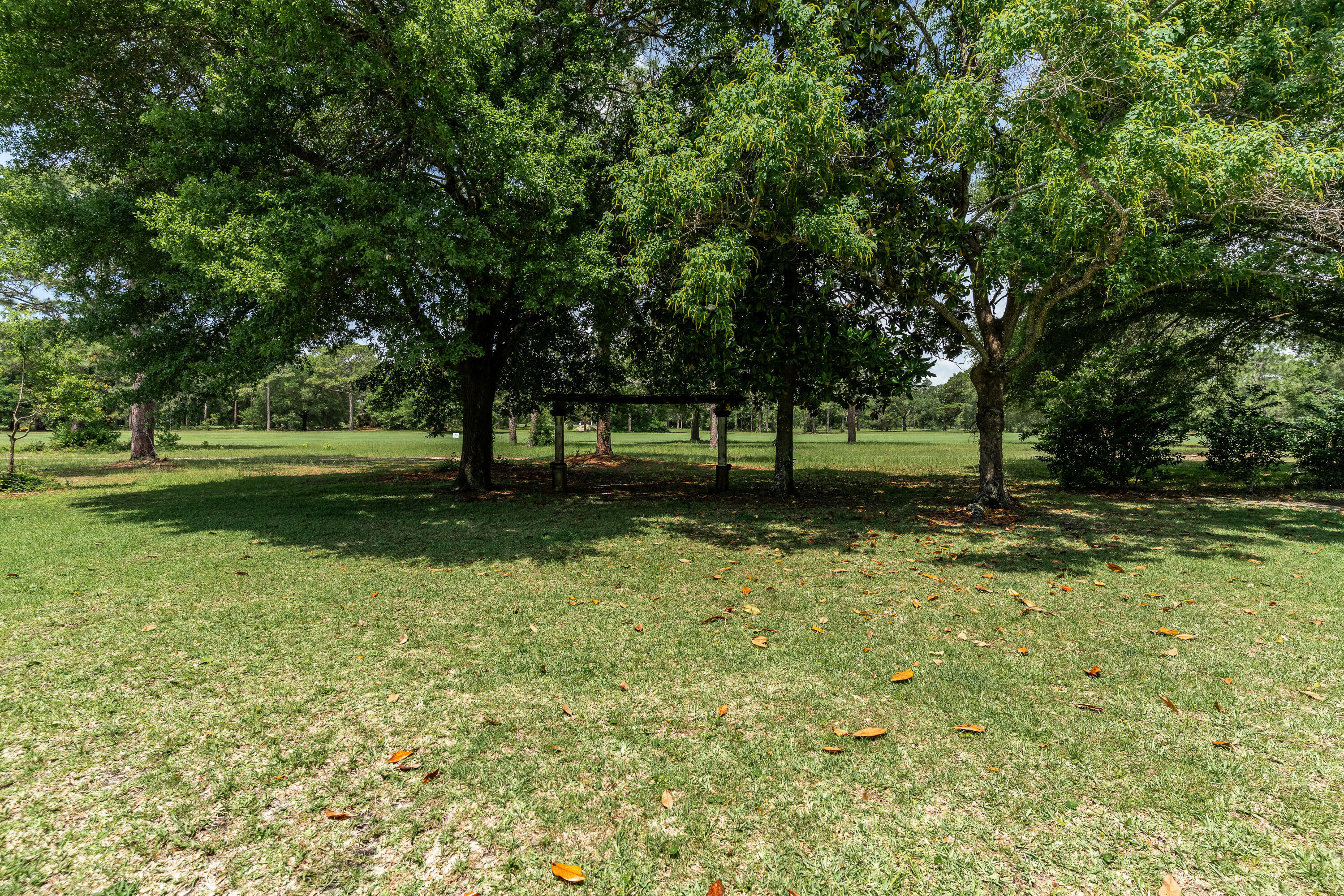Property Photo: 631 NE Country Club Avenue FL 32547
