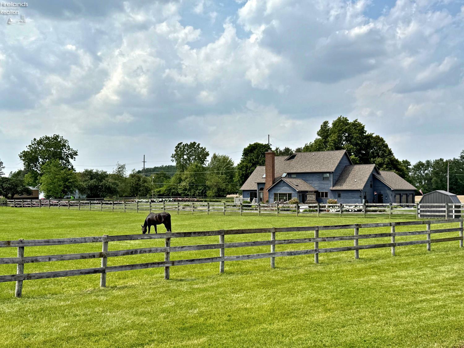 Property Photo:  1500 E County Road 50  OH 44883 