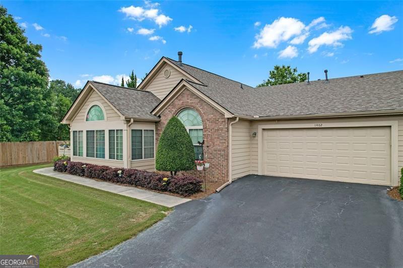 Property Photo: 1402 Silver Summit GA 30094