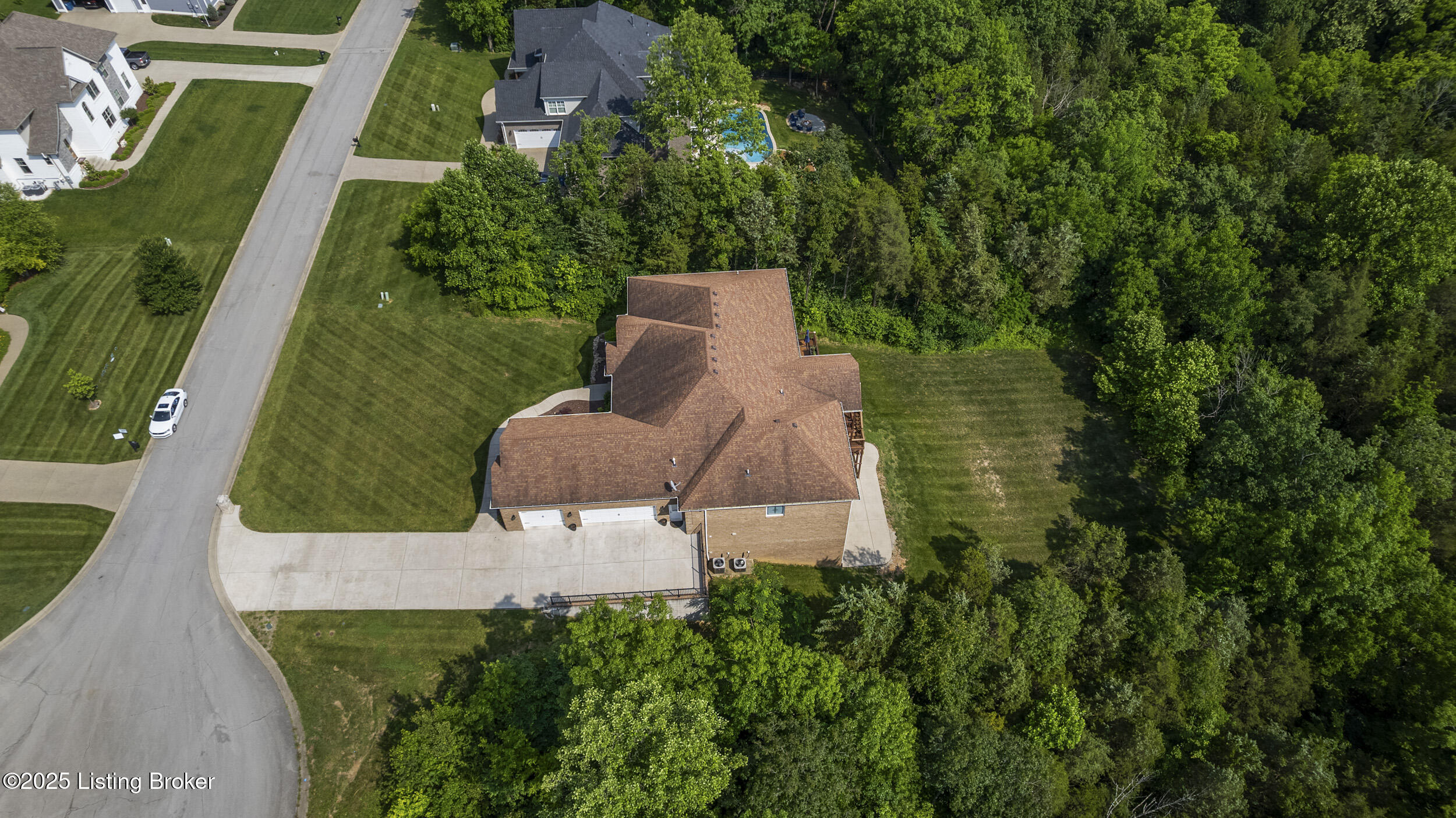 Property Photo: 6103 Winkler Rd KY 40014