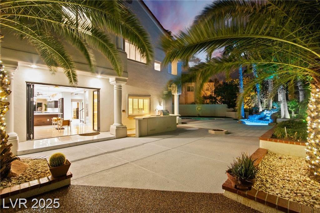 Property Photo: 2608 Sun Reef Road NV 89128