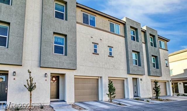 Property Photo: 2795 Atomic Tangerine Way 4 NV 89183