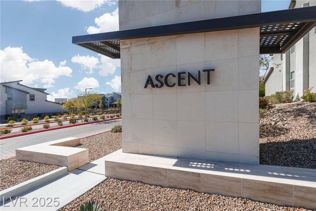 Property Photo: 494 Mahogany Ridge Street NV 89138