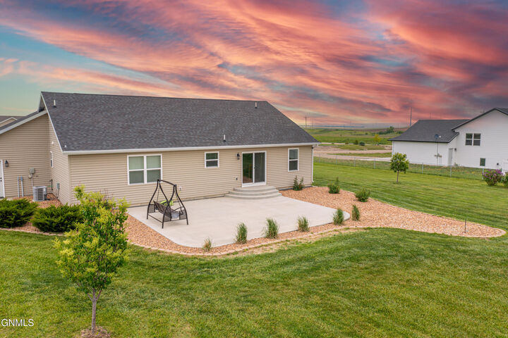 Property Photo: 13662 Cherry Street NW ND 58801