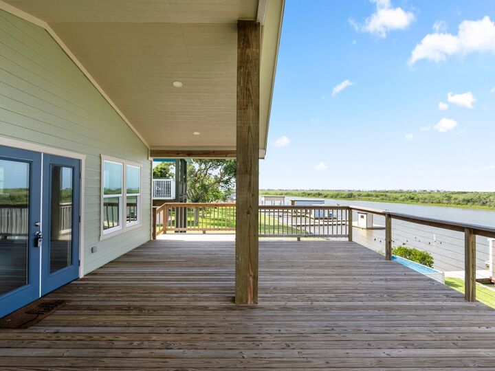 Property Photo:  864 Seagull  TX 77414 