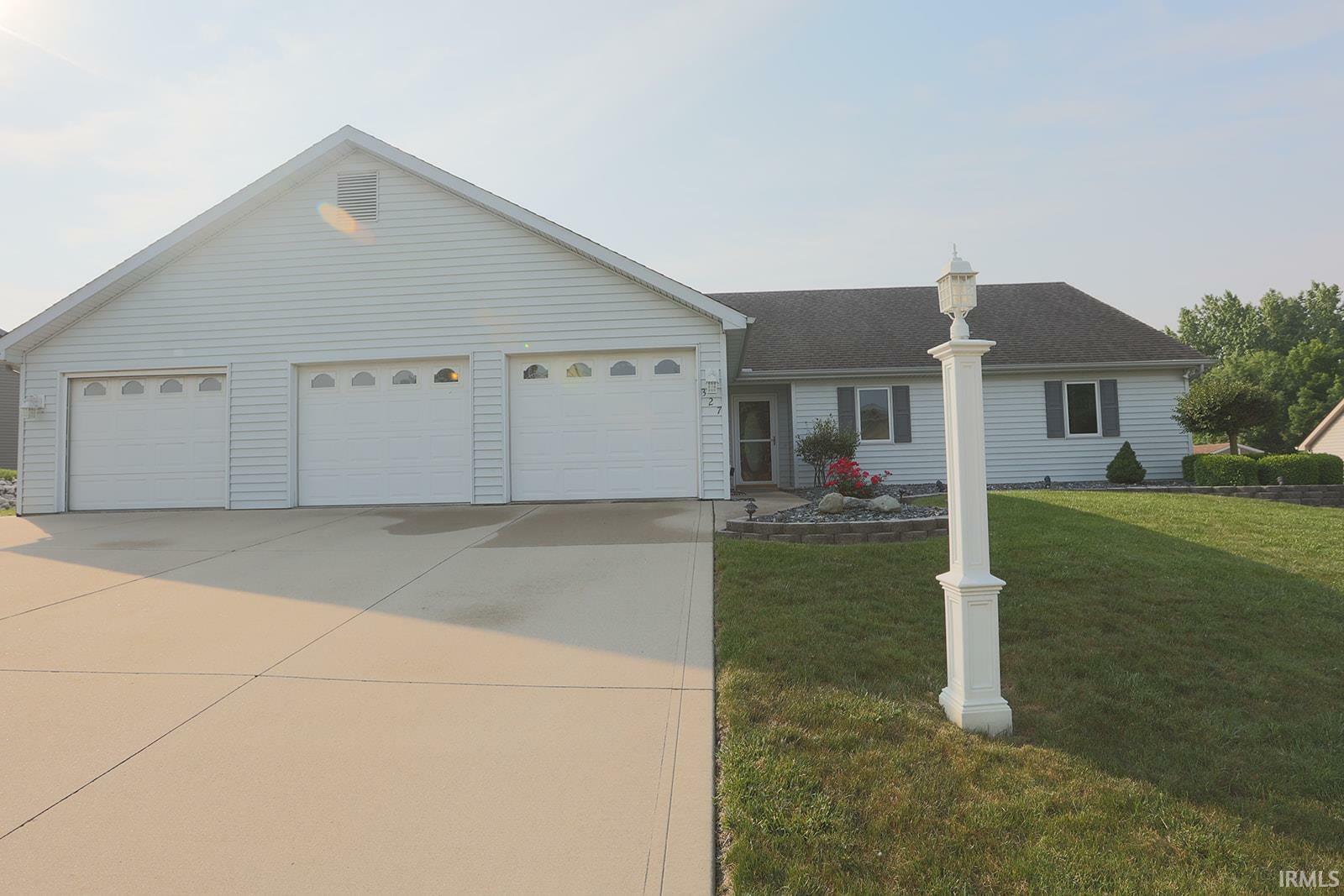 Property Photo: 327 Hillside Avenue IN 46783-8815