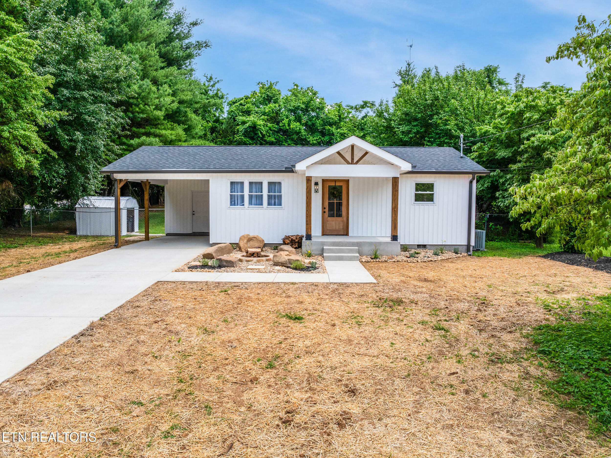 Property Photo: 210 Elyria Drive TN 37912