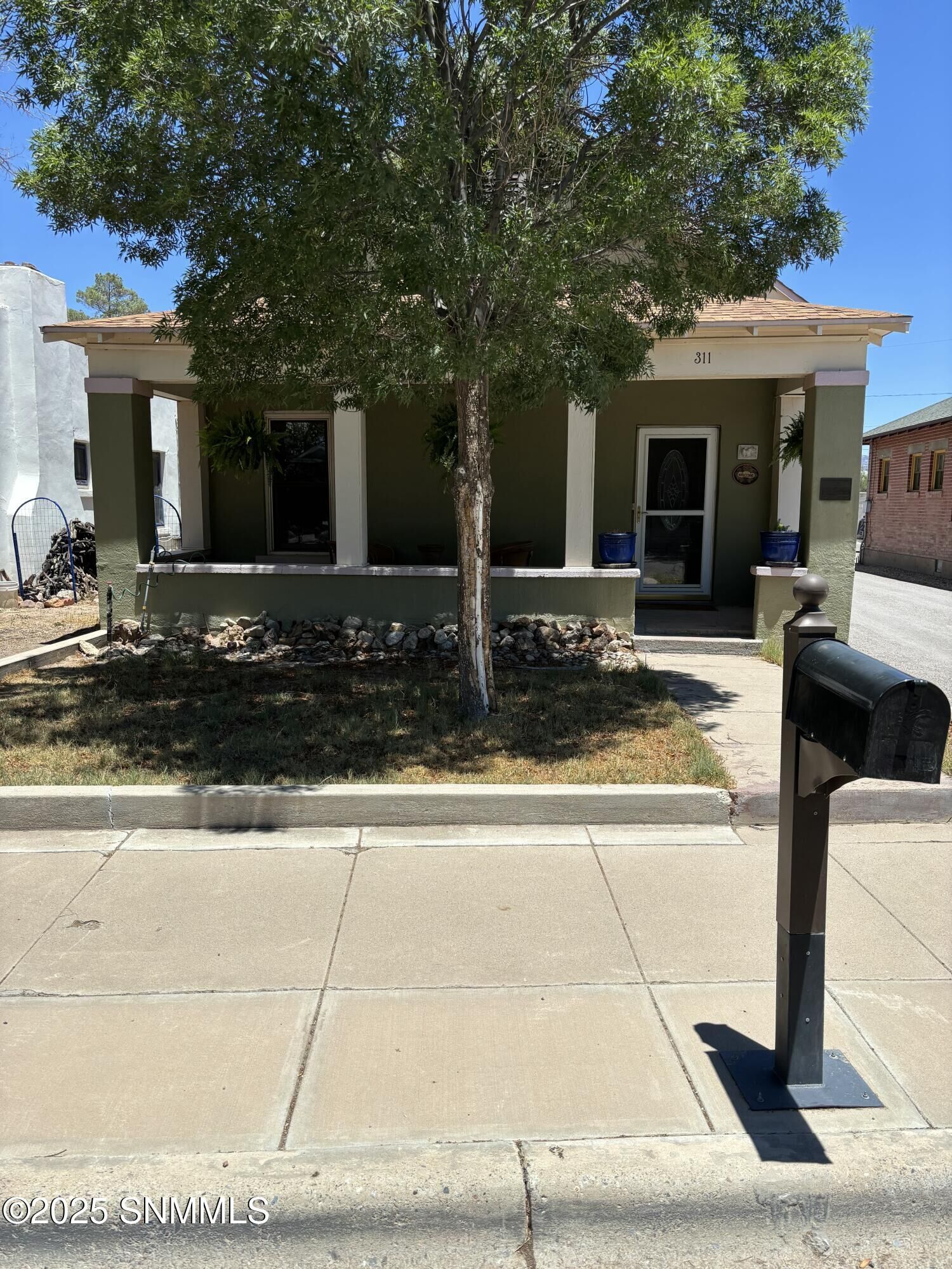 Property Photo: 311 S Miranda Street NM 88005