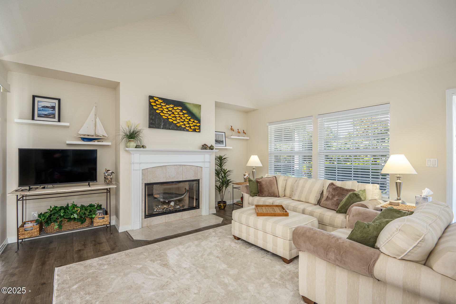 Property Photo: 6015 SW Arbor Drive OR 97366