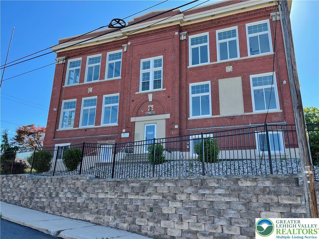 Property Photo:  216 Penn Street 9  PA 18014 