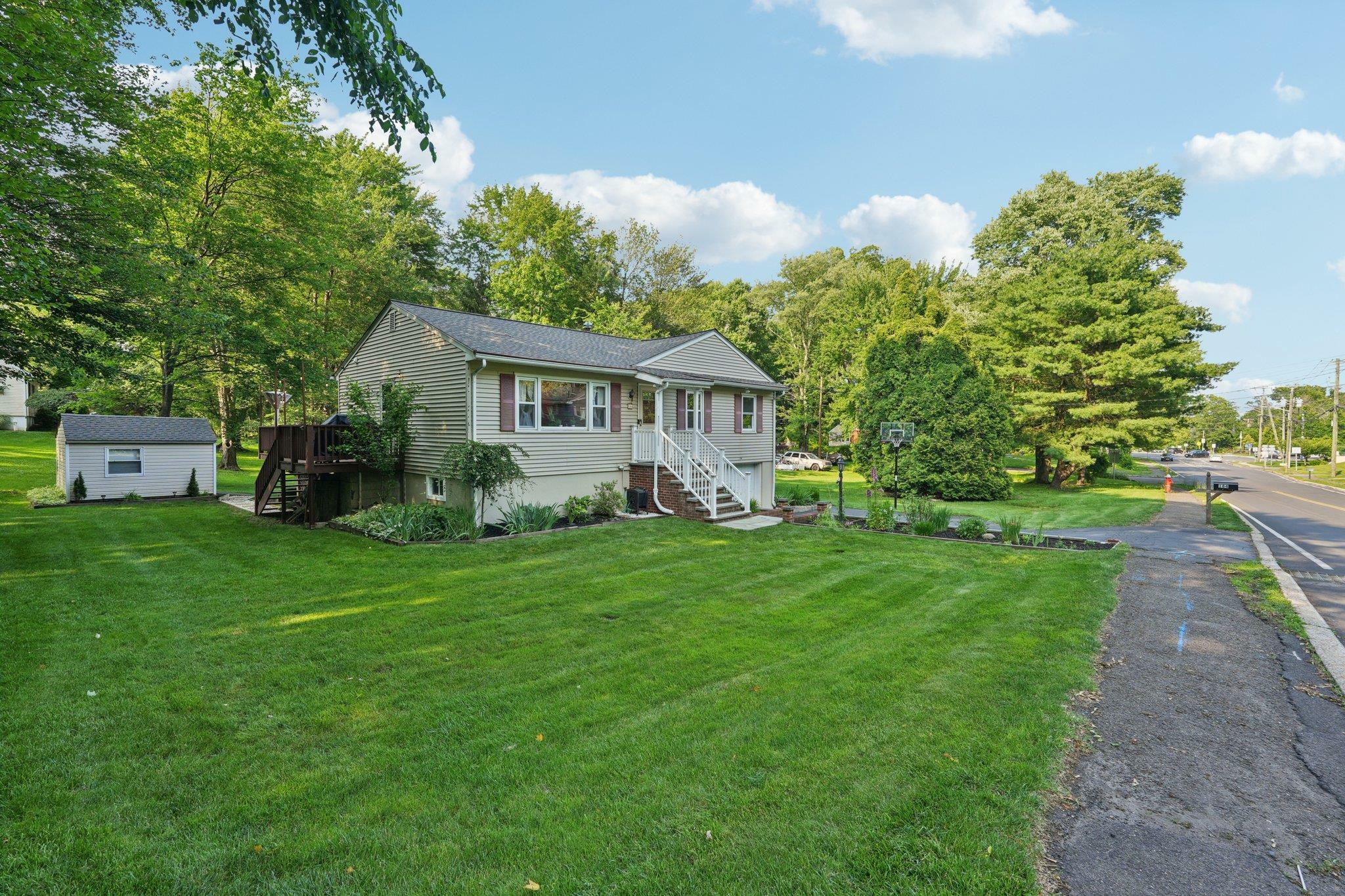 Property Photo:  184 Ludvigh Road  NY 10954 