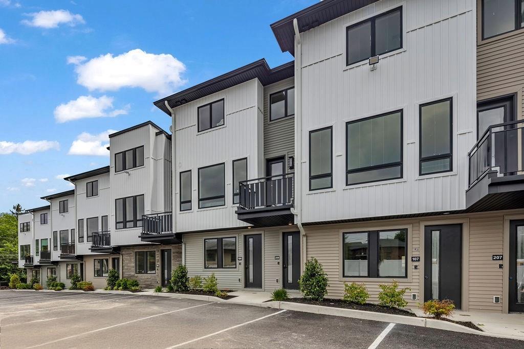 Property Photo:  17 Union Road 208  NY 10977 