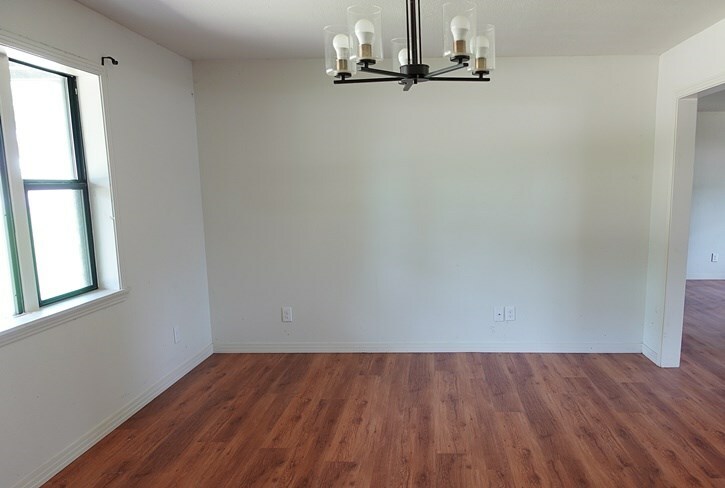 Property Photo: 1009 Mockingbird Lane TX 75964