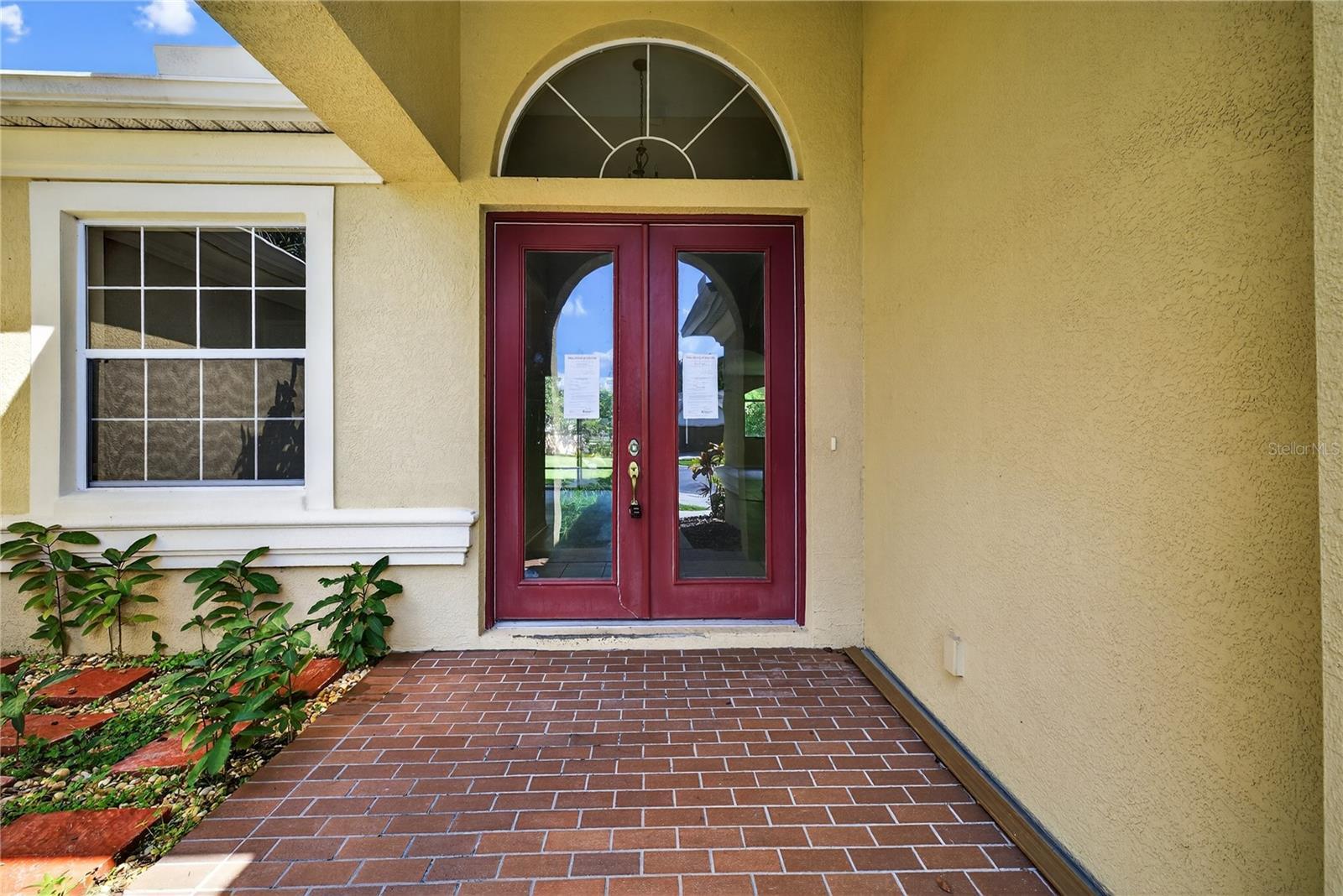 Property Photo: 1835 Fircrest Court FL 33543