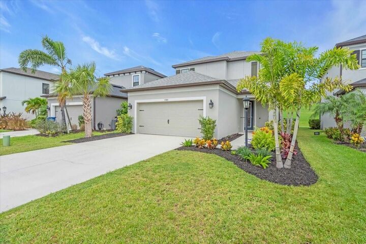 Property Photo:  5540 Summit Glen  FL 34203