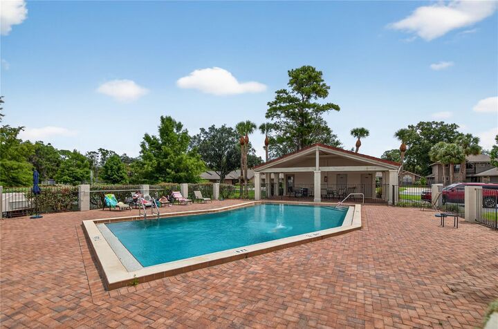 Property Photo: 258 W Sabal Palm Place 22 FL 32779