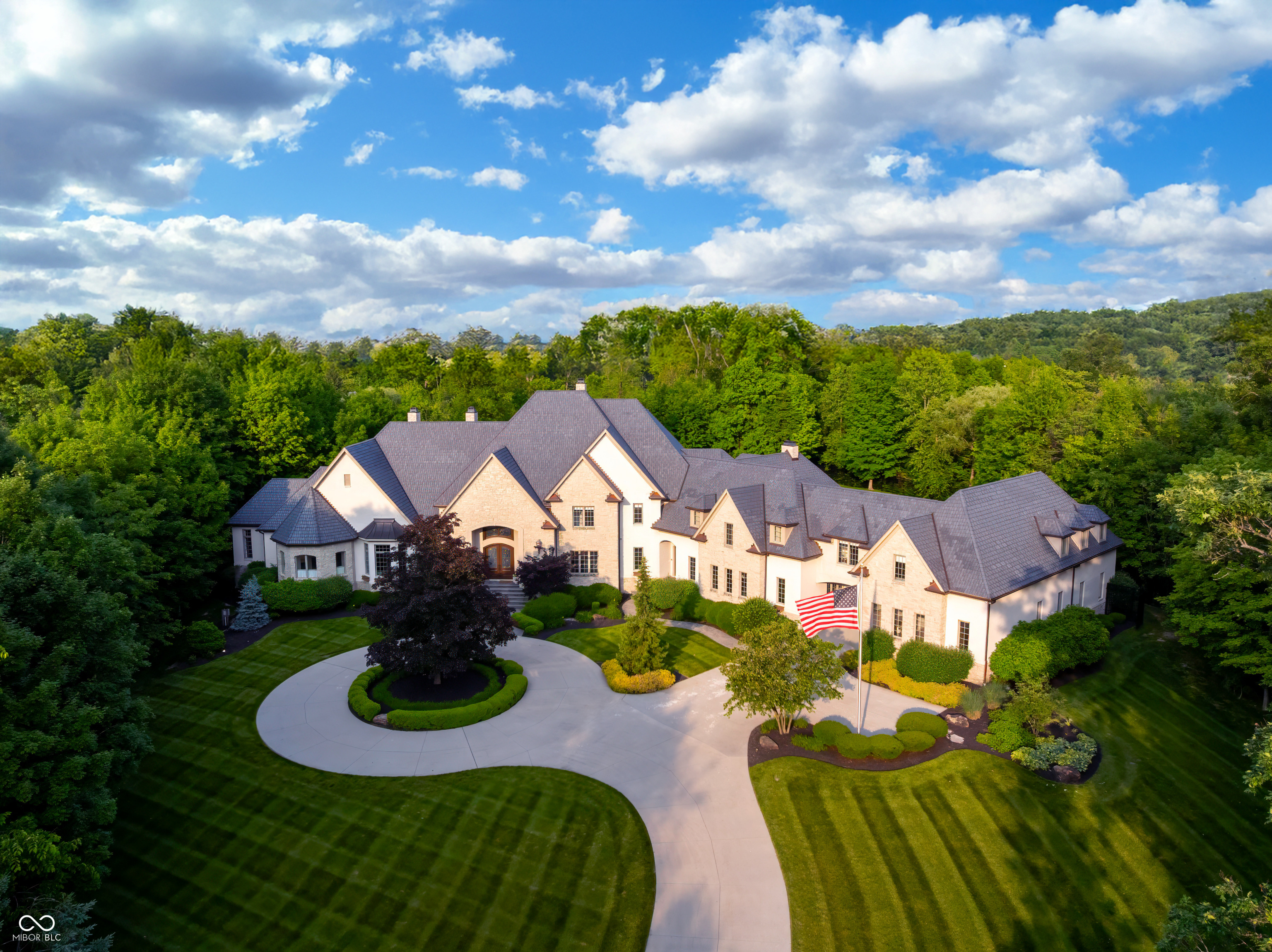 Property Photo: 11101 Hawthorn Ridge IN 46037