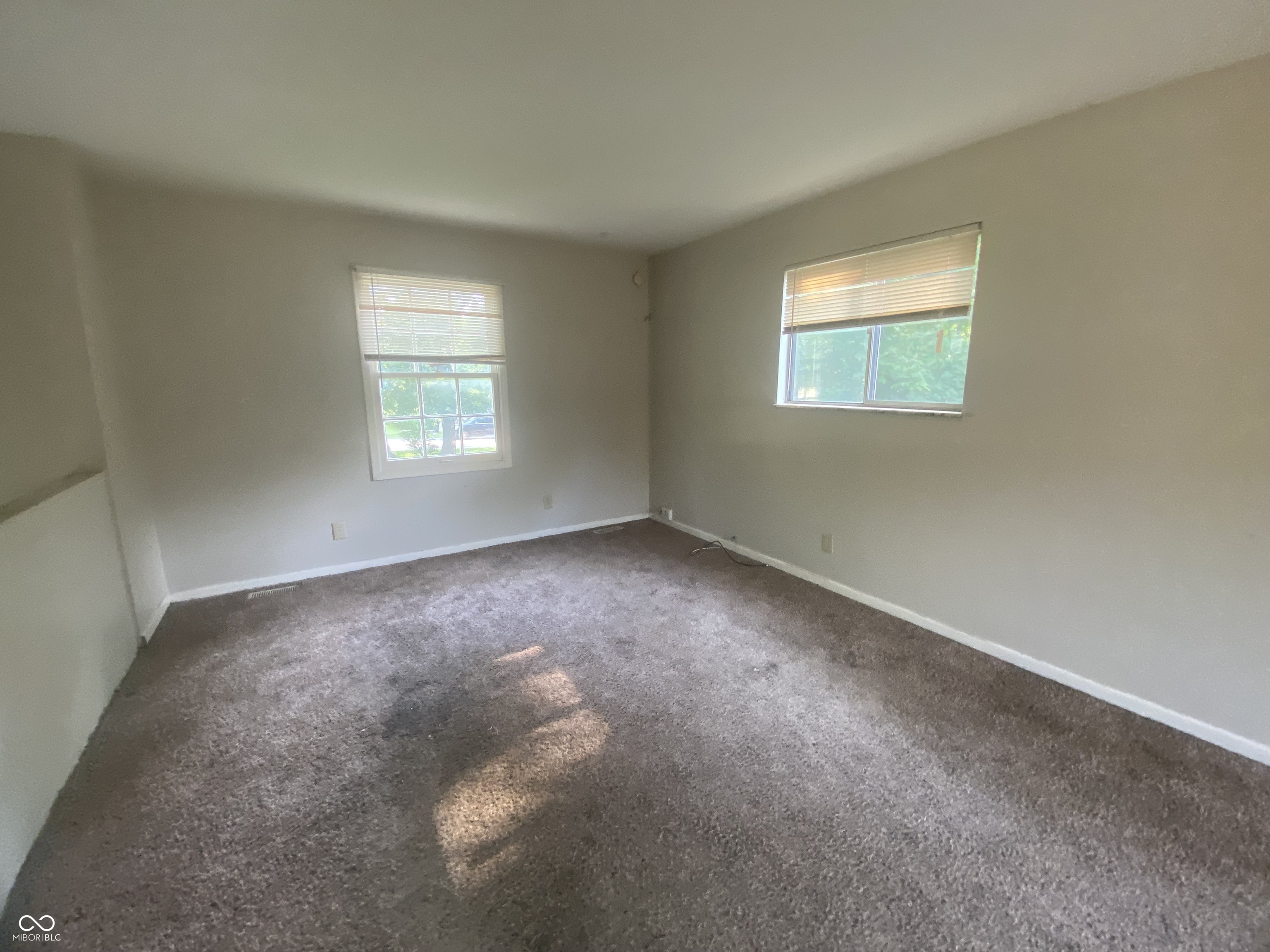 Property Photo:  667 E Edgewood Avenue  IN 46227 