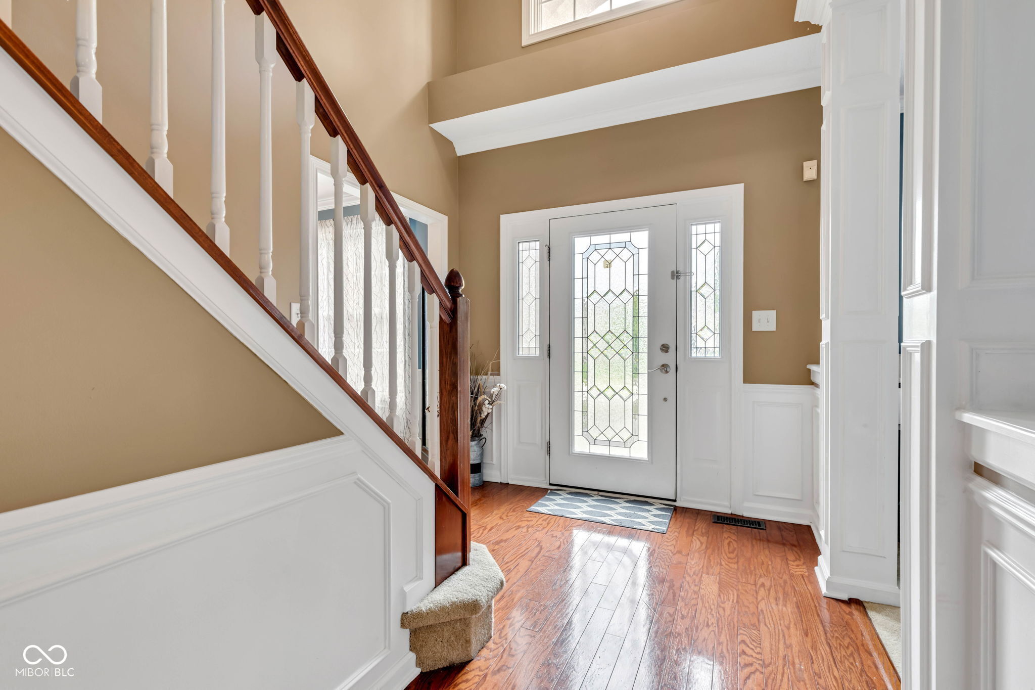 Property Photo: 705 Ridge Gate Drive IN 46112