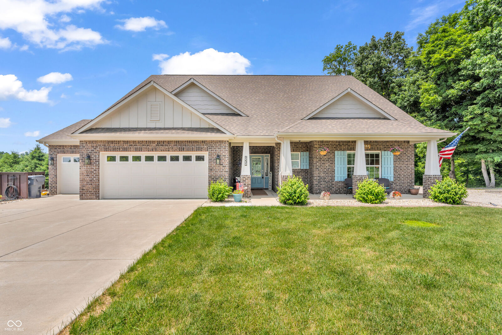 Property Photo: 9231 E Poynter Drive IN 46160