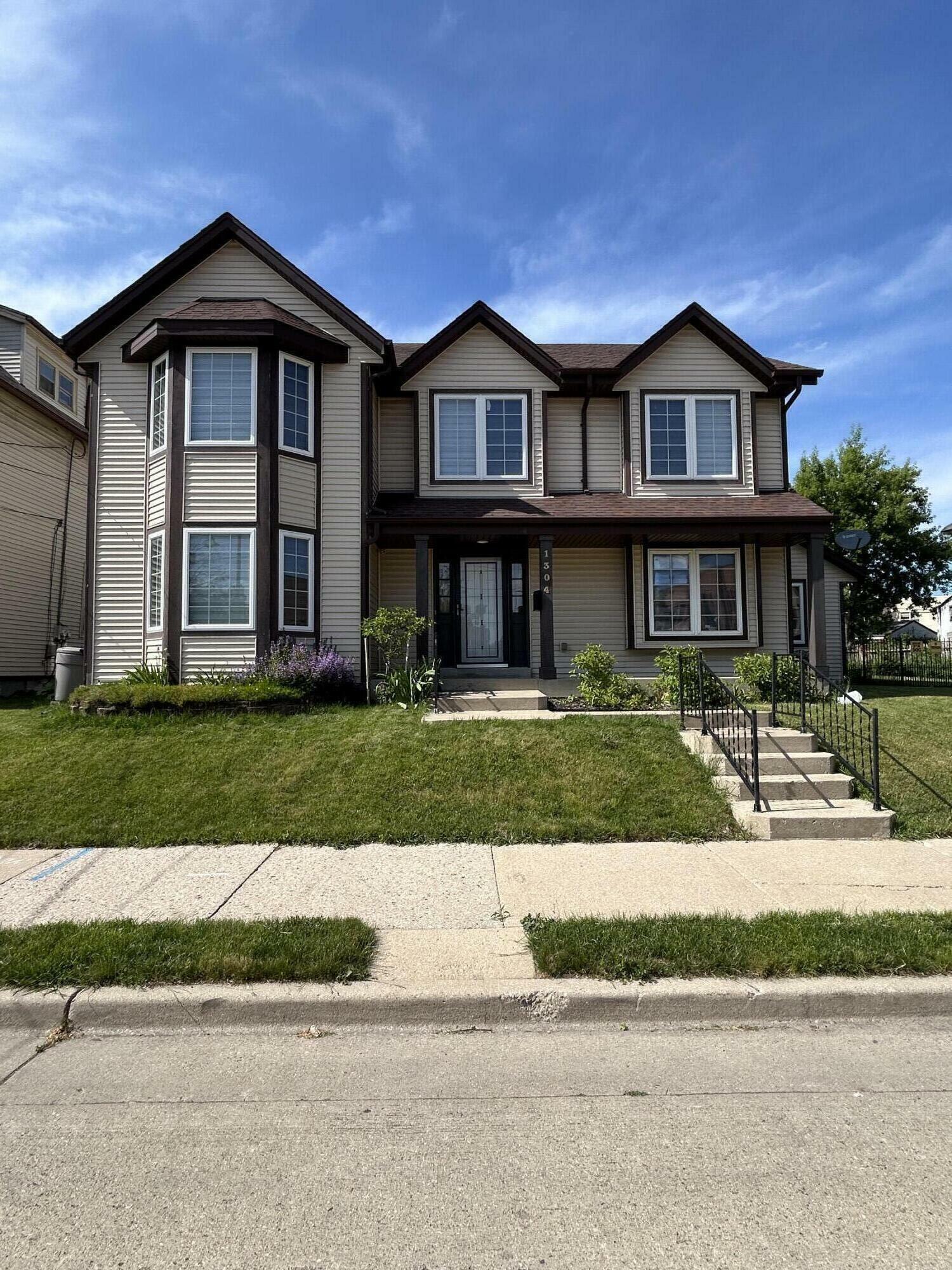 Property Photo: 1304 W Garfield Ave WI 53205
